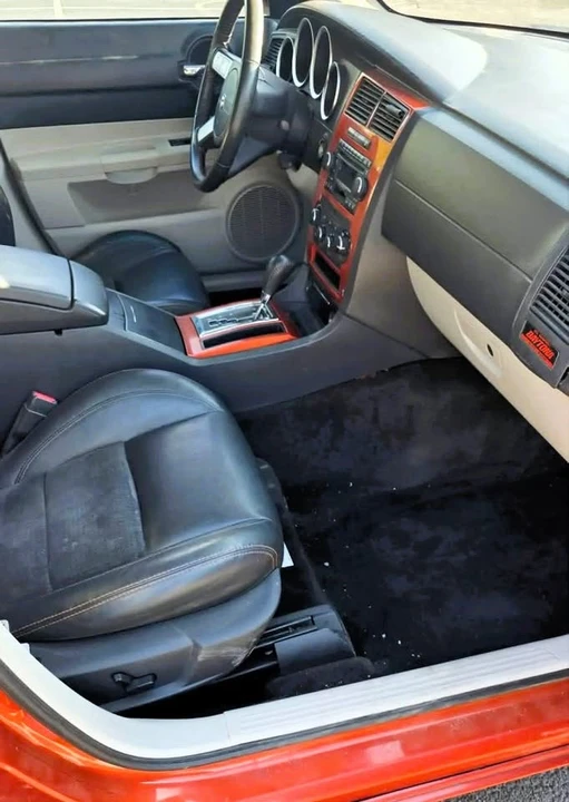 2006 Dodge Charger 6th Gen - Image 10 of 12