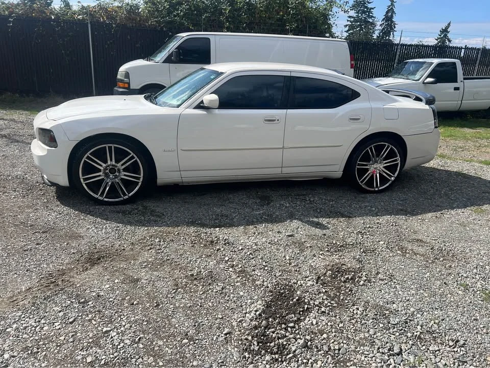 2006 Dodge Charger 6th Gen - Image 3 of 9