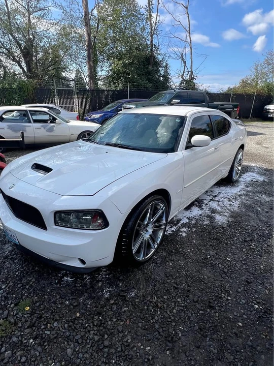 2006 Dodge Charger 6th Gen - Image 5 of 9