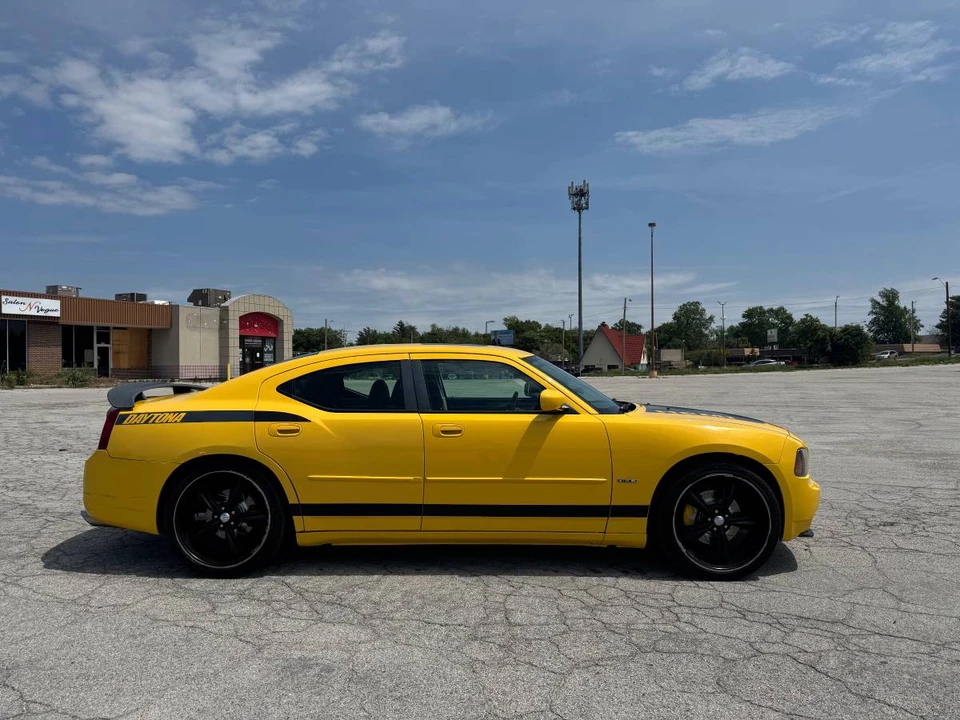 2006 Dodge Charger 6th Gen - Image 5 of 15
