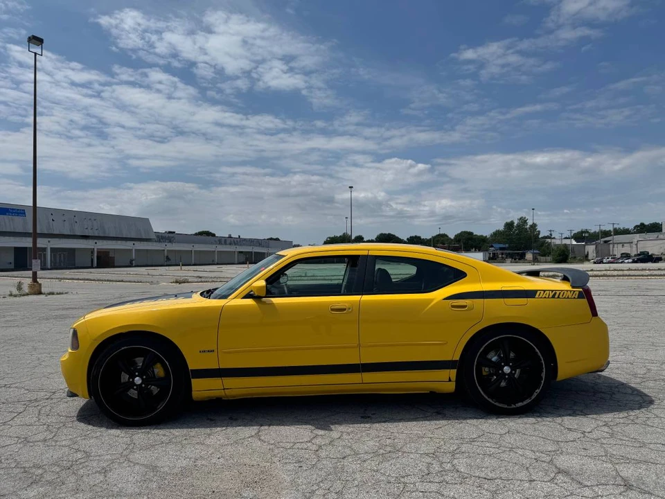 2006 Dodge Charger 6th Gen - Image 9 of 15