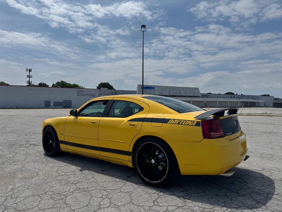 2006 Dodge Charger 6th Gen - Image 8 of 15
