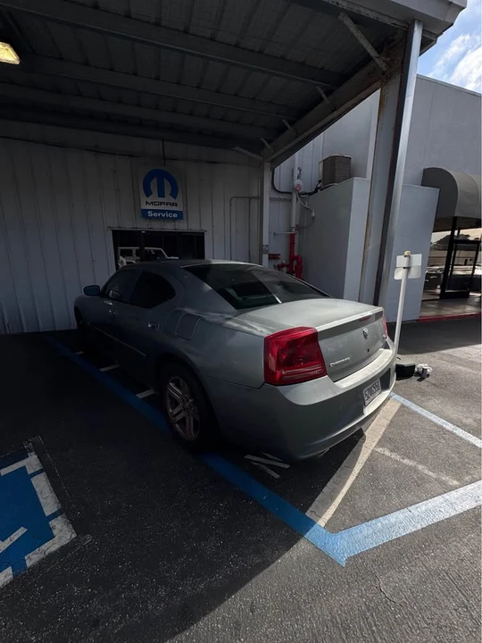 2006 Dodge Charger 6th Gen - Image 3 of 5