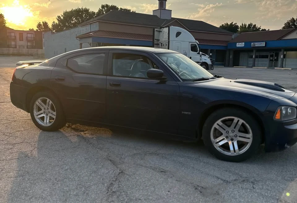 2006 Dodge Charger 6th Gen - Image 7 of 12