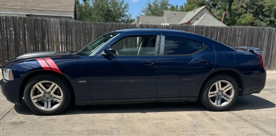 2006 Dodge Charger 6th Gen - Image 5 of 12