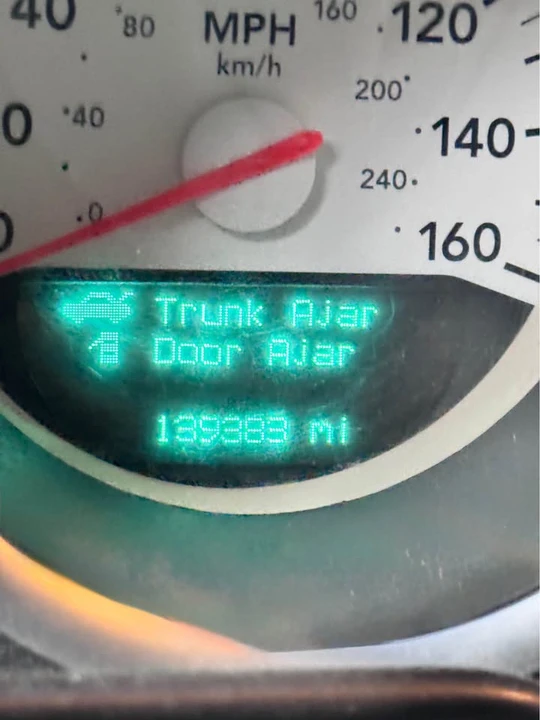 2006 Dodge Charger 6th Gen - Image 7 of 9