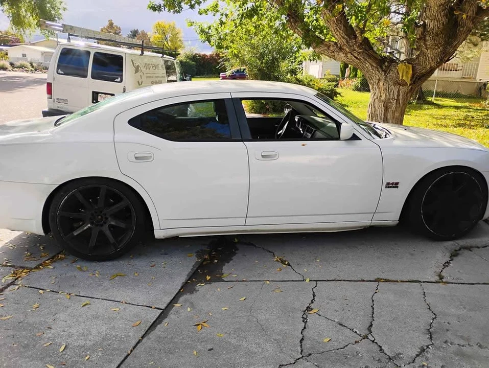 2006 Dodge Charger 6th Gen - Image 2 of 5