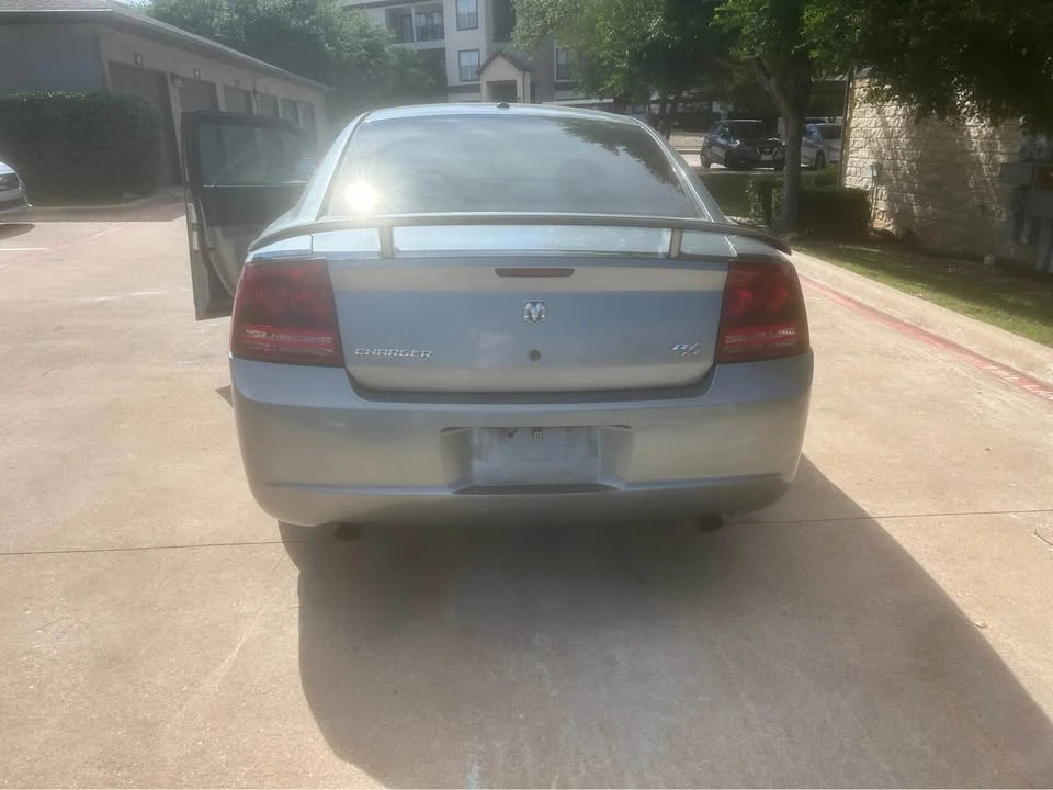 2006 Dodge Charger 6th Gen - Image 3 of 8