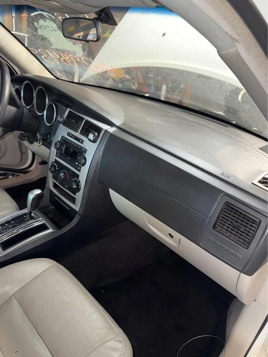 2006 Dodge Charger 6th Gen - Image 15 of 18