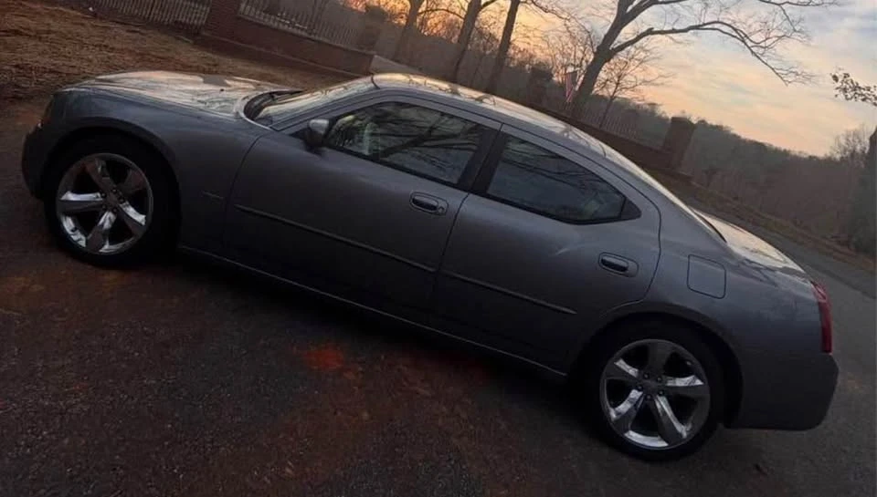 2006 Dodge Charger 6th Gen - Image 2 of 3
