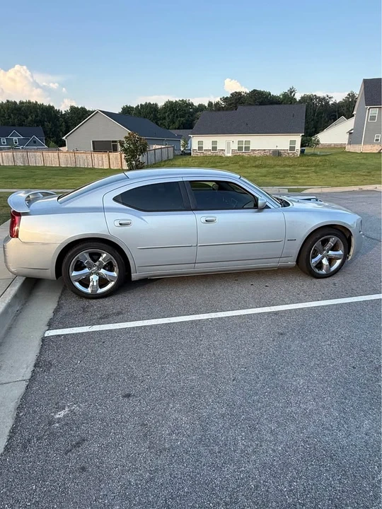 2006 Dodge Charger 6th Gen - Image 3 of 8