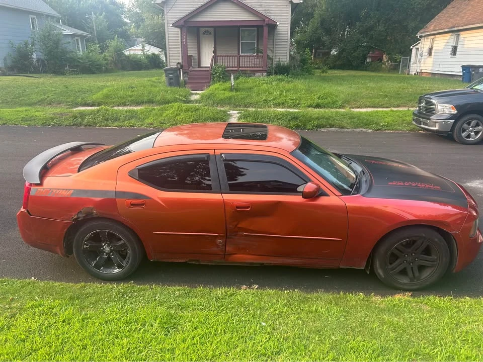 2006 Dodge Charger 6th Gen - Image 2 of 4