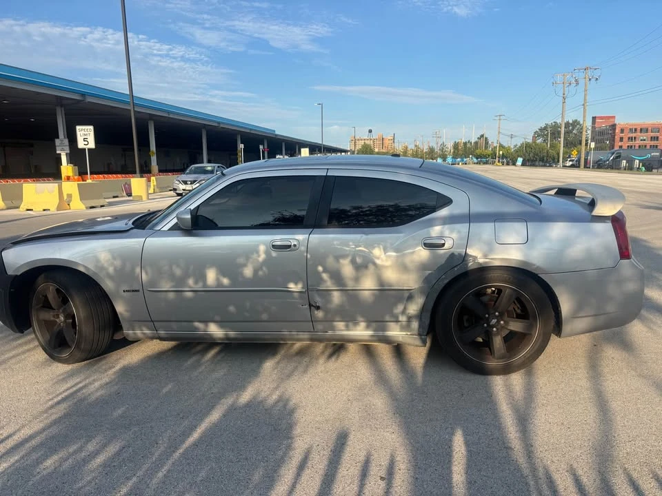 2006 Dodge Charger 6th Gen - Image 4 of 8