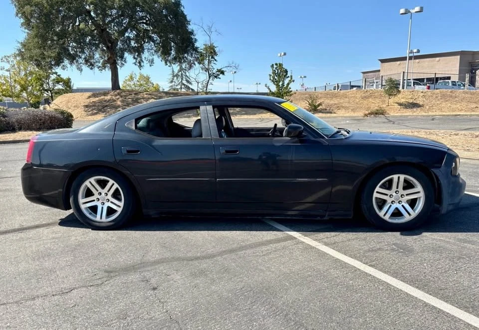 2006 Dodge Charger 6th Gen - Image 5 of 10