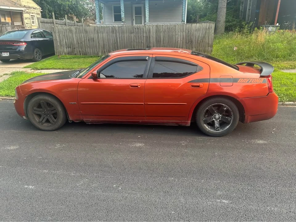 2006 Dodge Charger 6th Gen - Image 3 of 4