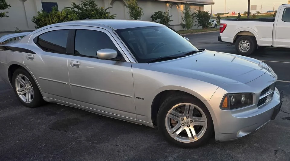 2006 Dodge Charger 6th Gen - Image 2 of 13