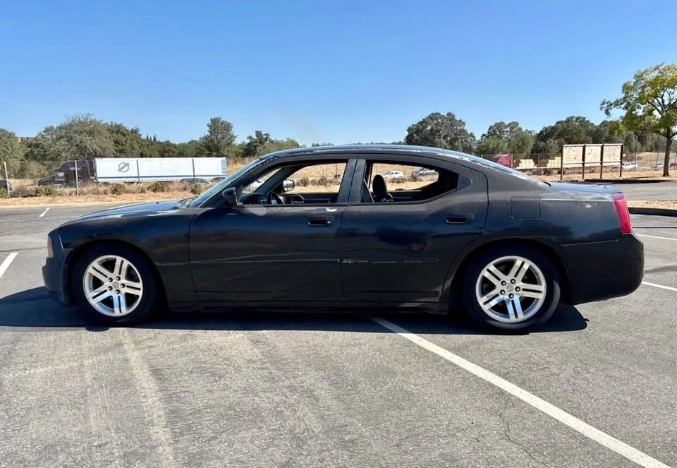2006 Dodge Charger 6th Gen - Image 6 of 10