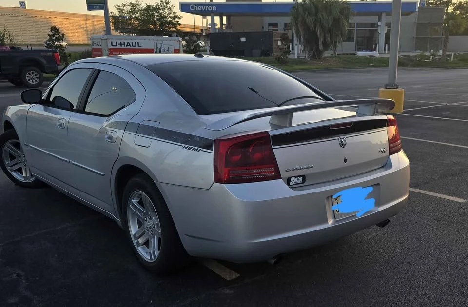 2006 Dodge Charger 6th Gen - Image 7 of 13