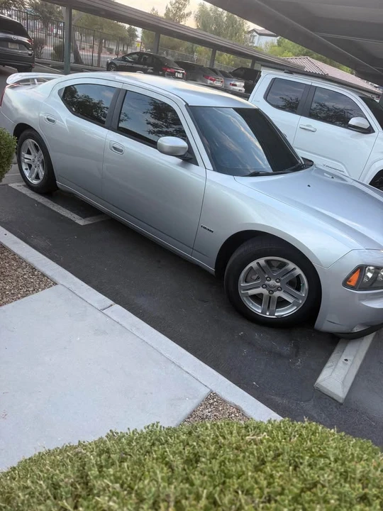 2006 Dodge Charger 6th Gen - Image 4 of 4