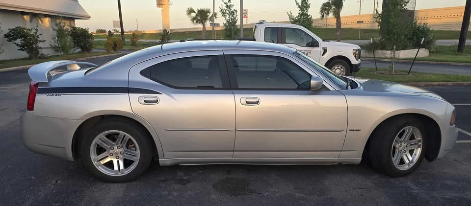 2006 Dodge Charger 6th Gen - Image 3 of 13