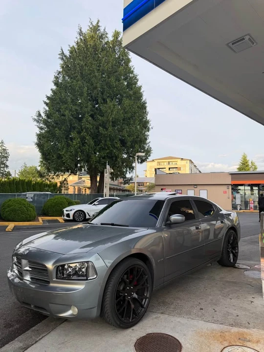 2006 Dodge Charger 6th Gen - Image 3 of 5