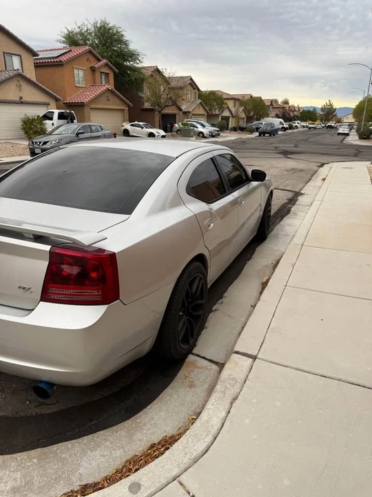2006 Dodge Charger 6th Gen - Image 5 of 8