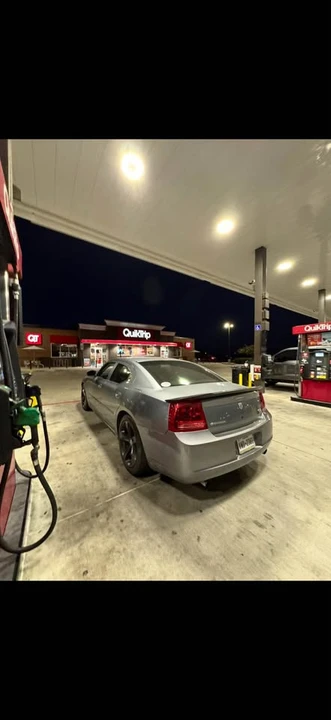 2006 Dodge Charger 6th Gen - Image 2 of 4