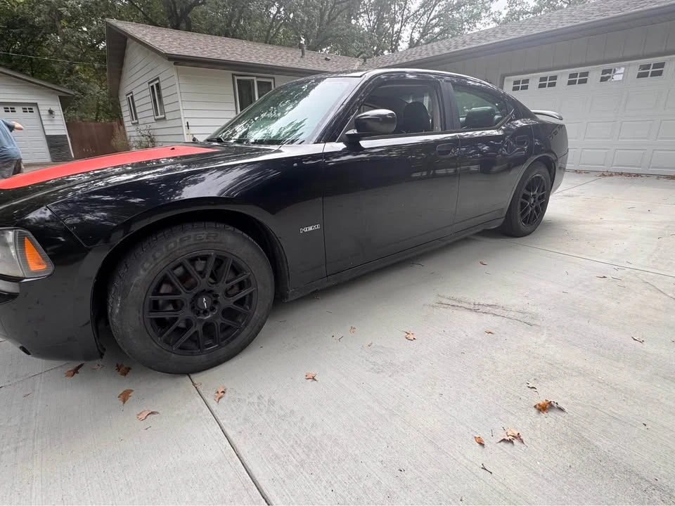 2006 Dodge Charger 6th Gen - Image 3 of 8