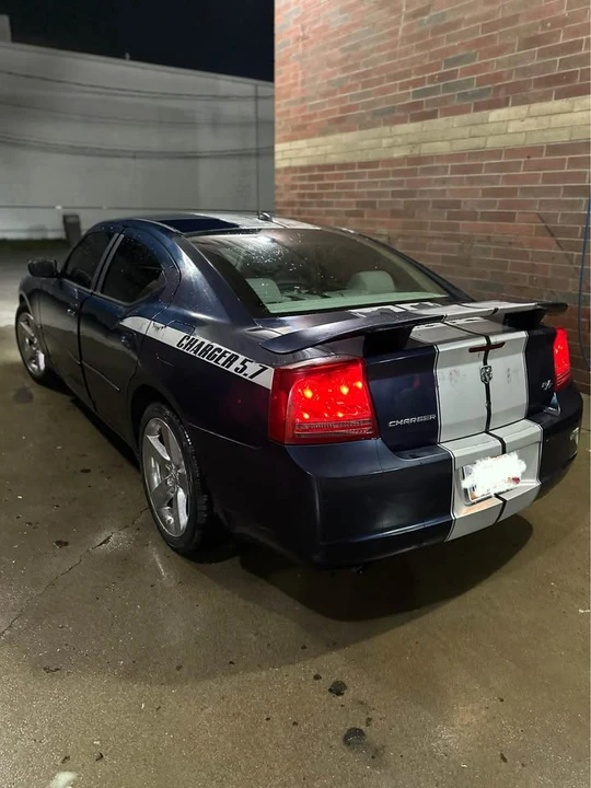 2006 Dodge Charger 6th Gen - Image 2 of 4