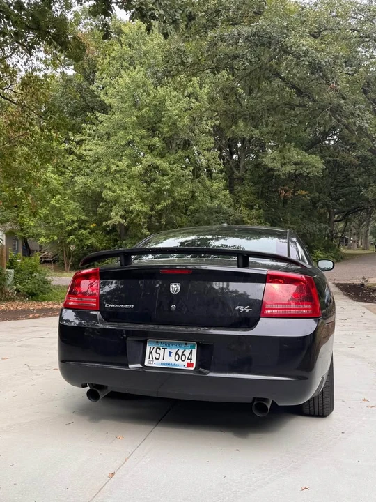 2006 Dodge Charger 6th Gen - Image 4 of 8