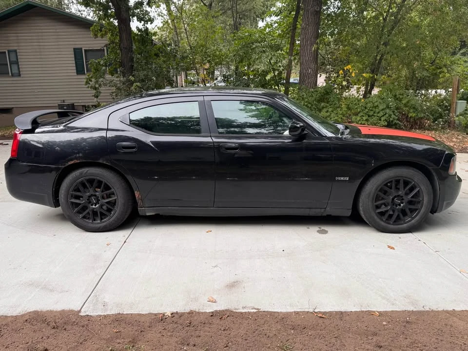 2006 Dodge Charger 6th Gen - Image 2 of 8