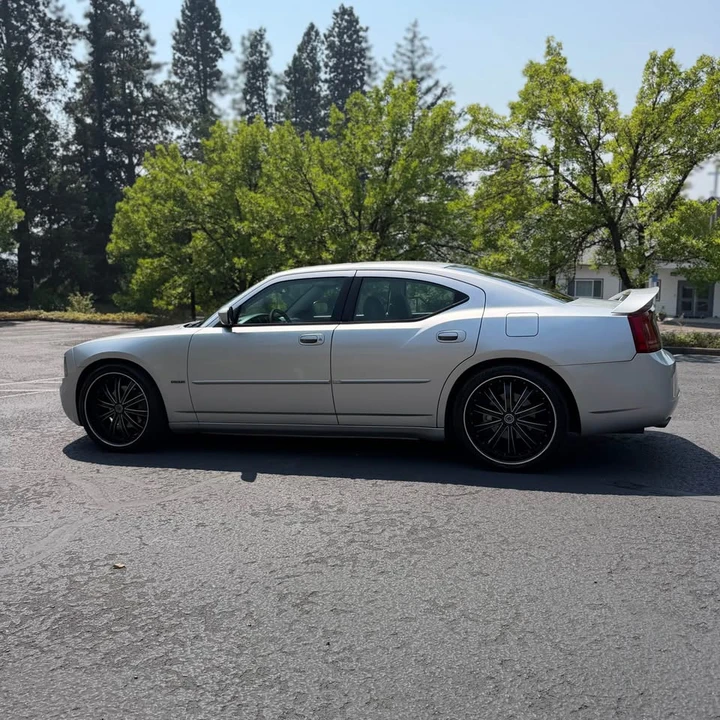 2006 Dodge Charger 6th Gen - Image 9 of 19