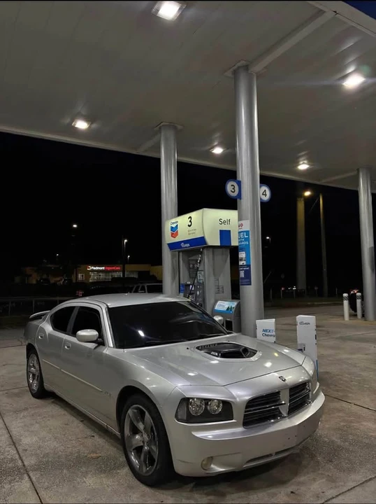 2006 Dodge Charger 6th Gen - Image 2 of 3