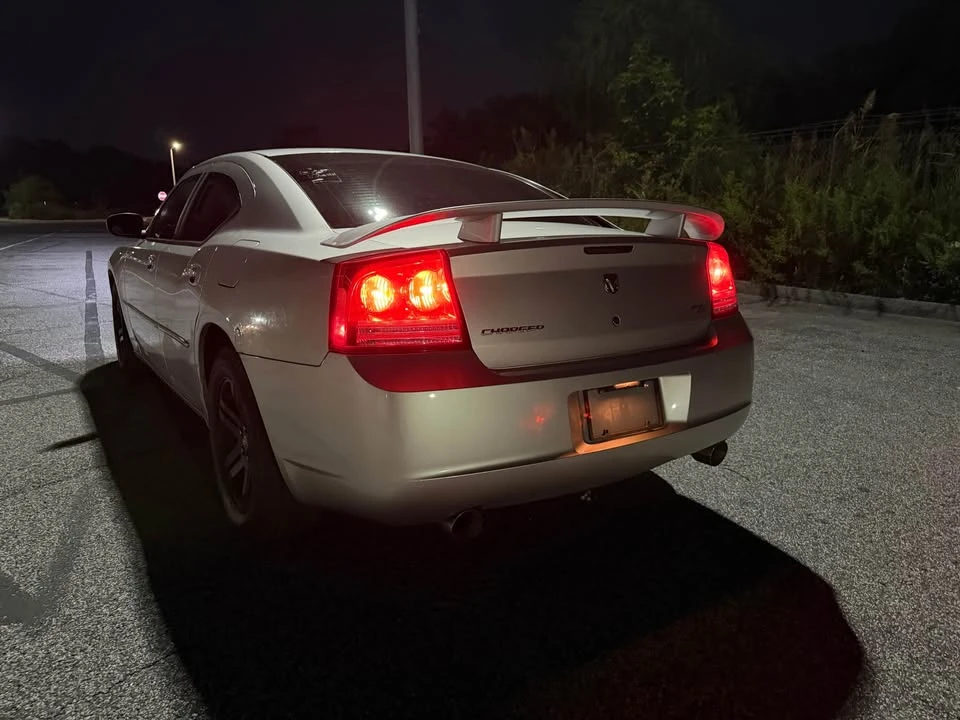 2006 Dodge Charger 6th Gen - Image 5 of 9