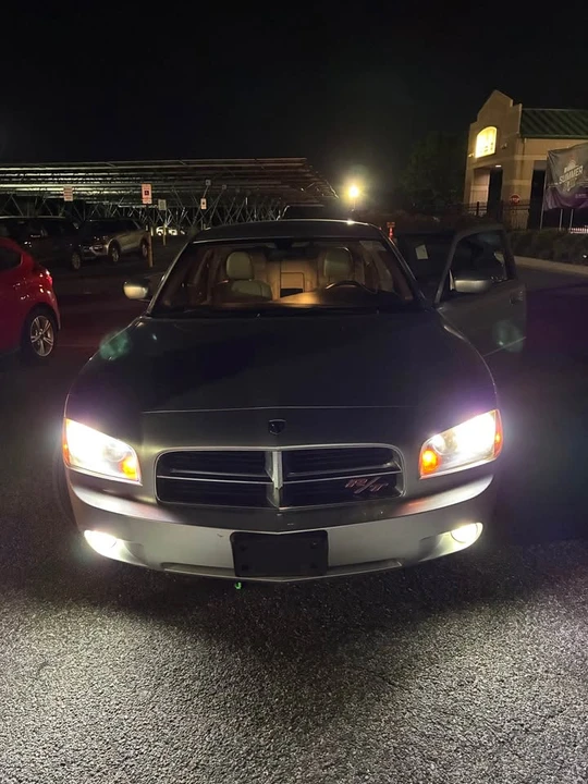 2006 Dodge Charger 6th Gen - Image 2 of 9