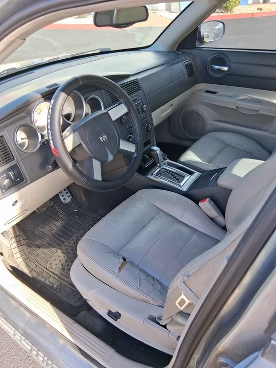 2006 Dodge Charger 6th Gen - Image 4 of 8