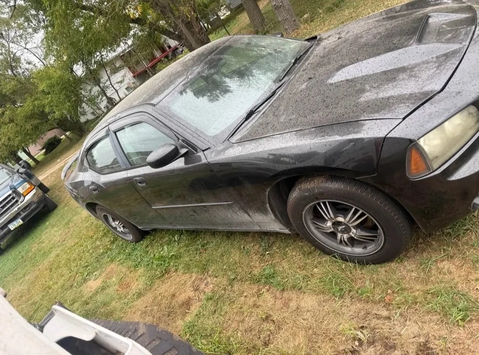2006 Dodge Charger 6th Gen - Image 2 of 4