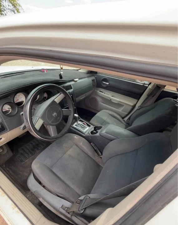 2006 Dodge Charger 6th Gen - Image 4 of 4