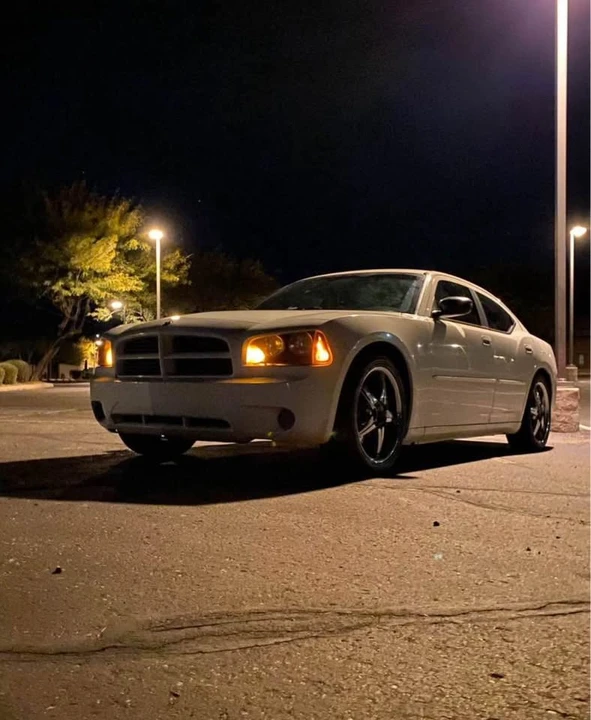 2006 Dodge Charger 6th Gen - Image 2 of 4