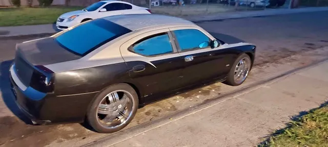 2006 Dodge Charger SE Sedan 4D