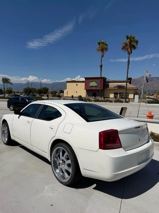 2006 Dodge Charger 6th Gen - Image 2 of 9