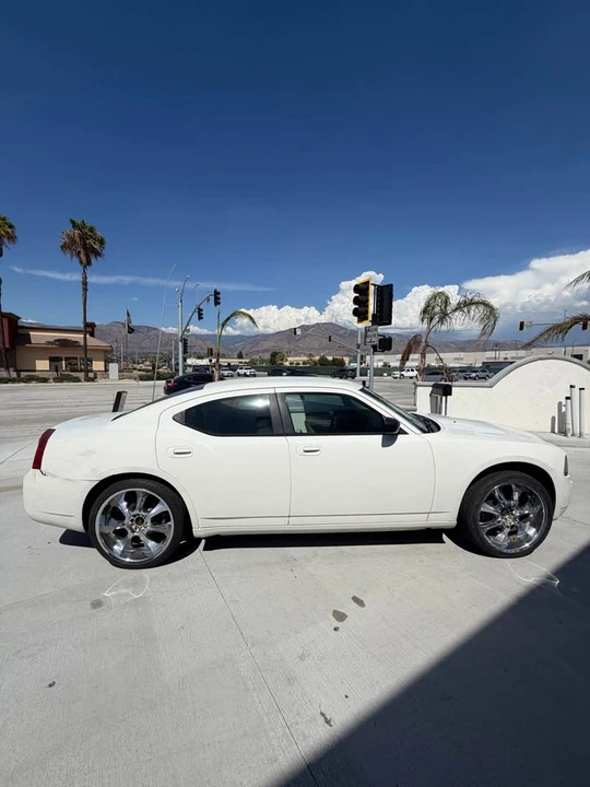 2006 Dodge Charger 6th Gen - Image 5 of 9