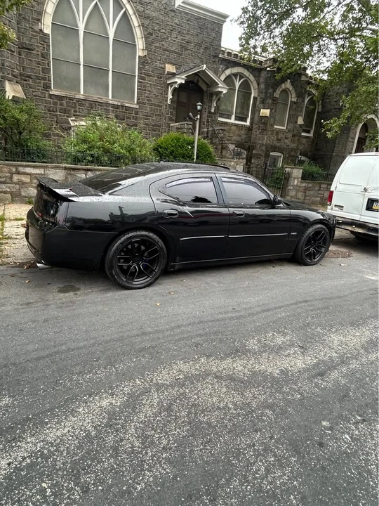 2006 Dodge Charger SRT & 392 6th Gen - Image 4 of 8