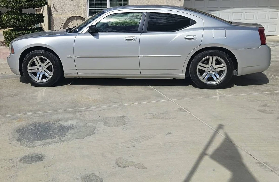2006 Dodge Charger 6th Gen - Image 2 of 24