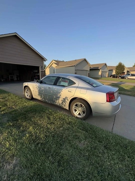 2006 Dodge Charger 6th Gen - Image 9 of 10