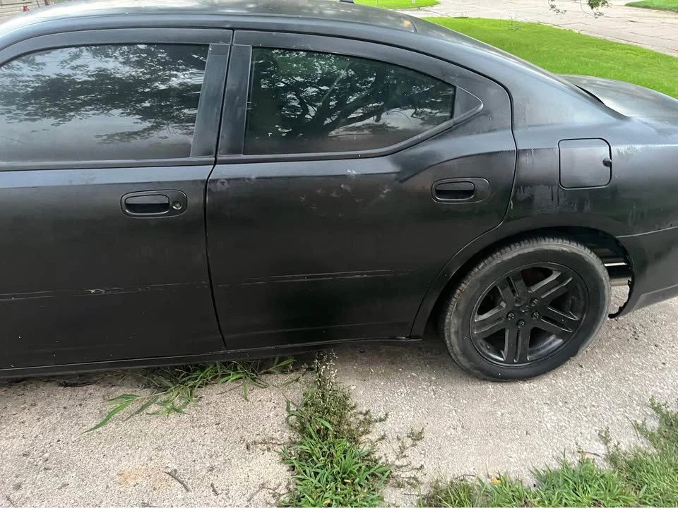 2006 Dodge Charger 6th Gen - Image 2 of 4