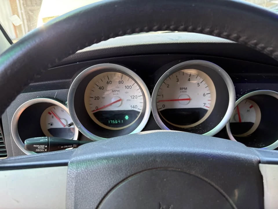 2006 Dodge Charger 6th Gen - Image 6 of 8