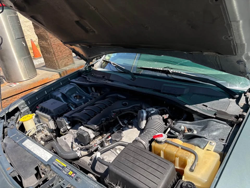 2006 Dodge Charger 6th Gen - Image 4 of 8