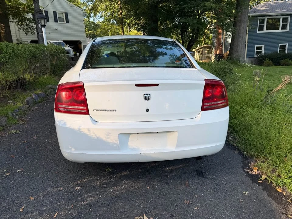 2006 Dodge Charger 6th Gen - Image 2 of 10