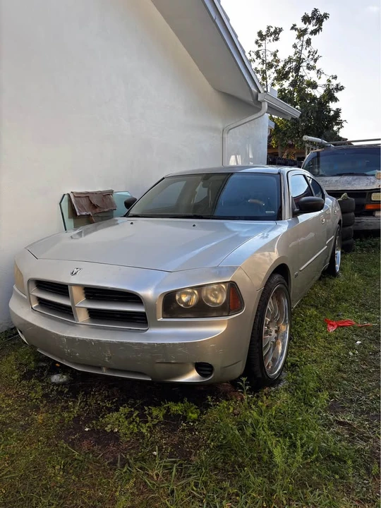 2006 Dodge Charger 6th Gen - Image 2 of 5